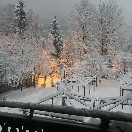 Vandrerhjem La Montagne